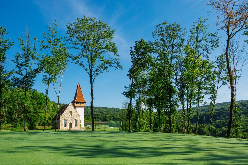 Sungarden Golf & Spa Resort Cluj-Napoca Exterior foto